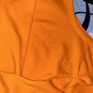 Essence Crew Top - XL